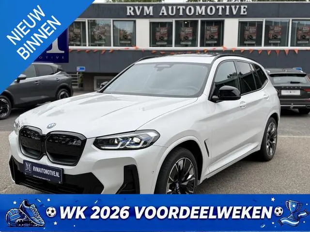 BMW iX3 M SPORT High Executive 80 kWh VAN €49.900 VOOR €45.899 | UW WK-VOORDEEL €4.001 | SOH 98% | 1...