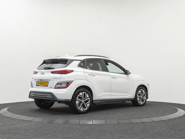 Hyundai Kona EV Fashion 64 kWh | 3-Fase | Private Lease 449 p/m