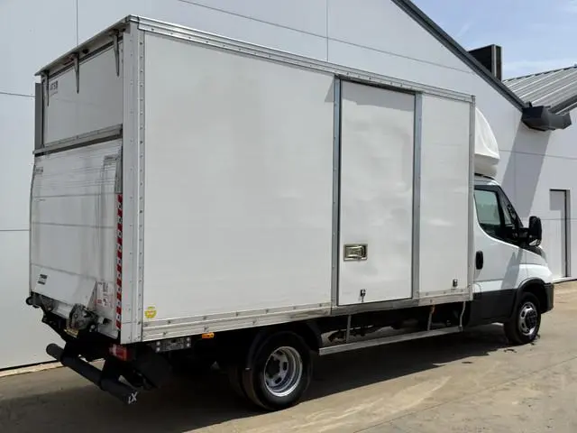 Iveco Daily 35C16 3.0 Laadklep Zijdeur Climate control Cruise control Bakwagen Meubelbak Koffer