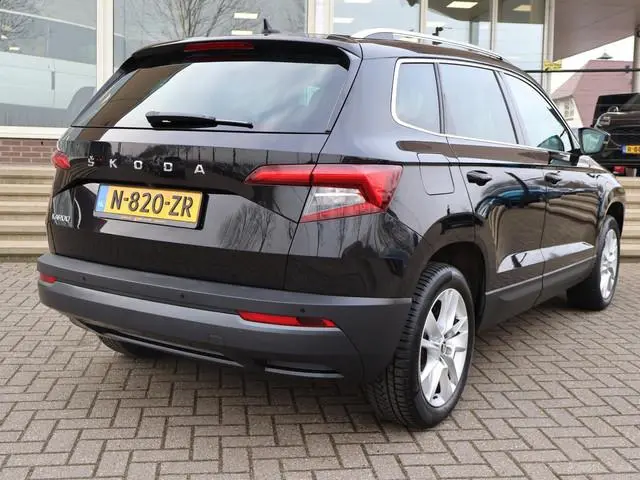 Skoda Karoq 1.5 TSI ACT 150 PK AUT. + WEGKL. TREKHAAK | CANTON | ADAPTIVE CRUISE | STOELVERW. | CAME...