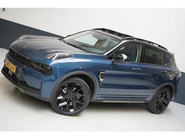 Lynk & Co 01
