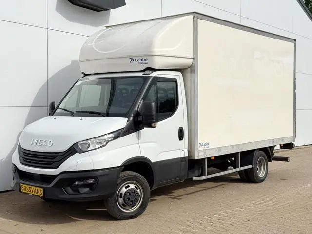 Bakwagen Laadklep Zijdeur Camera Climate Control Bluetooth Luchtgeveerde stoel Meubelbak Koffer