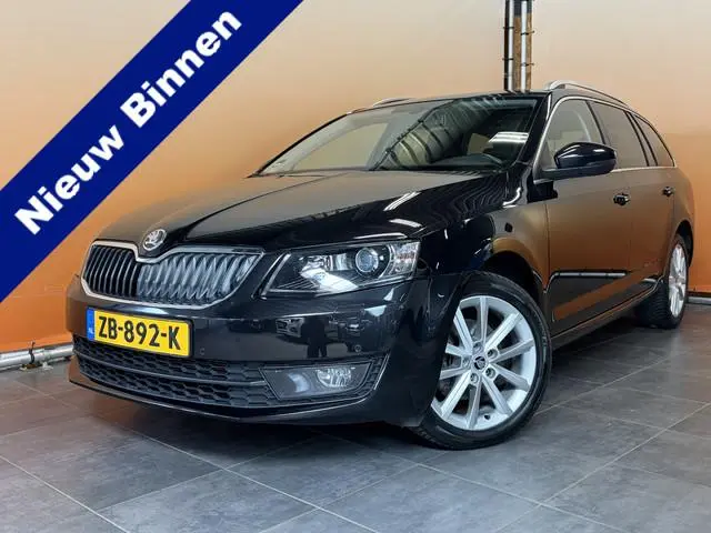 ŠKODA Octavia Combi 1.4 TSI Greentech Elegance Businessline trekhaak | navi | pdc