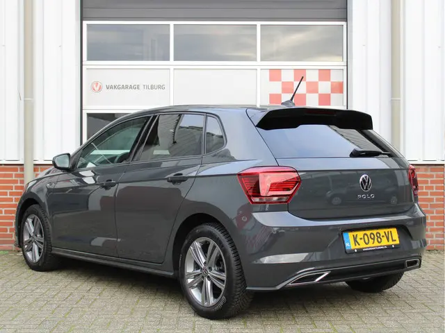 Volkswagen Polo 1.0 TSI Automaat Highline Business R /NAVI/PDC/ACC/16'LM/Drive select/LED/DAB+/Apple carplay/Donker glas/NAP! 1e eig!