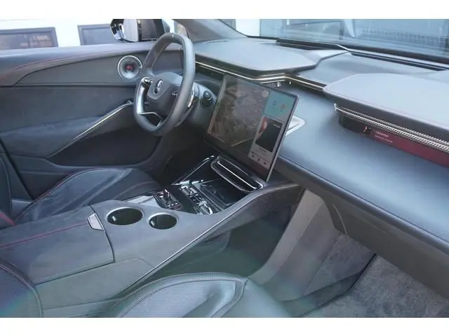Lotus Eletre