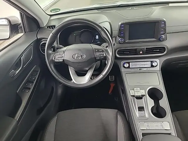 Hyundai Kona EV Comfort 64 kWh 1e-Eig. & Dealer-Onderh. BOVAG-Garantie. NL-Auto.