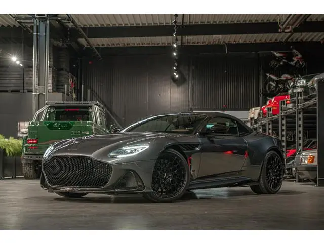 Aston Martin DBS