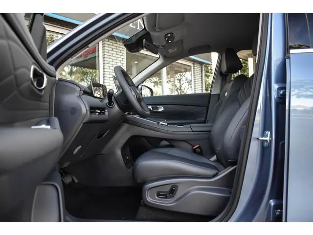 Geely Starray EM-i