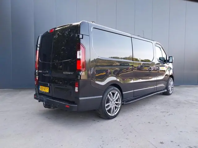 Renault Trafic 2.0 dCi 145 PK DUBBELE CABINE L2H1 DUBBEL CABINE CAMERA LED TREKHAAK ECC NAVI CRUISE