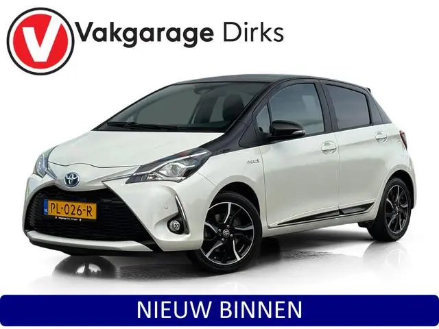 Toyota Yaris 1.5 Hybrid Bi-Tone ✅ Trekhaak ✅ Camera ✅ Navi
