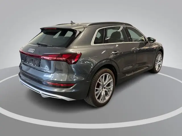 Audi e-tron 55 408pk Quattro S edition 95 kWh · SOH 96,9% · 360 Camera · Apple/Android Car Play · Lu...