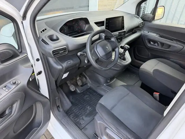 Peugeot Partner 1.2 PureTech Premium CarPlay/cruise control/navigatie systeem 