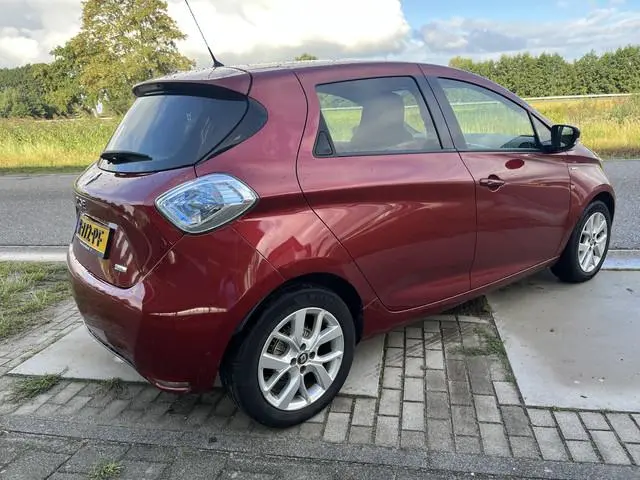 Renault ZOE E-Tech Electric R110 Limited 41 kWh SOH 89 % / Huur Accu / Keyless / Stoelverw. / Naviga...