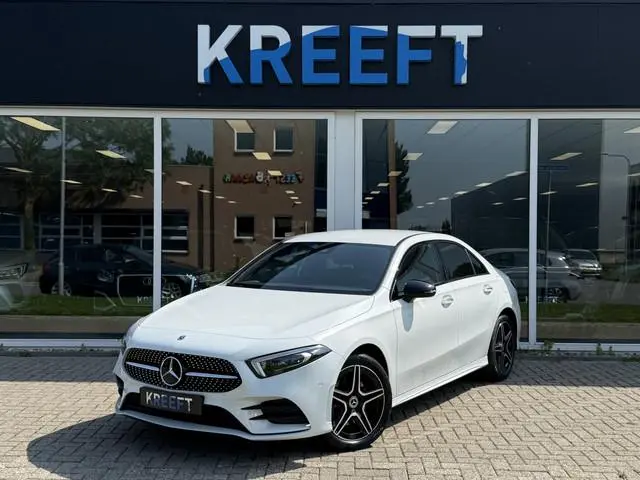 Mercedes-Benz A-klasse 250 e Business Solution AMG Limited Camera | Widescreen