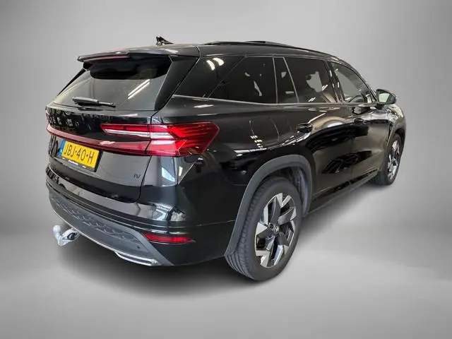 Skoda Kodiaq 1.5 TSI 204pk DSG PHEV Sportline Business · Panoramadak · Camera · Wegklapbare Trekhaak...