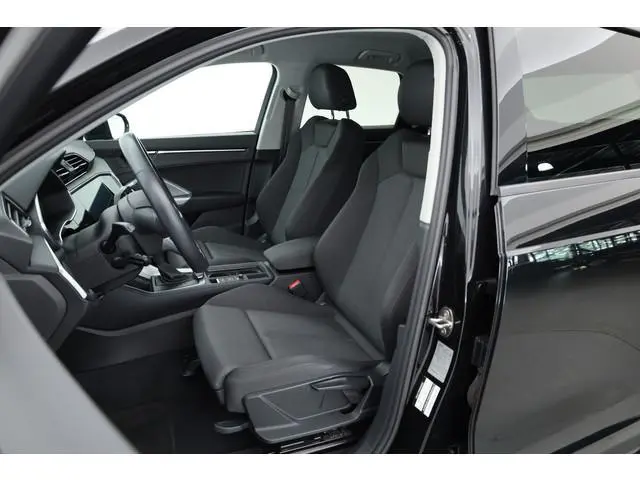 Audi Q3 35 TFSI 150PK S-Line | Rijklaar! | Dig. Cockpit | Adapt. Cruise | Stoelverw. | Camera+PDC |...