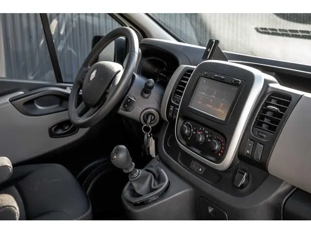 Renault Trafic 1.6 dCi 95 L1H1 | Cruise | Navi | Airco | Trekhaak | Imperiaal