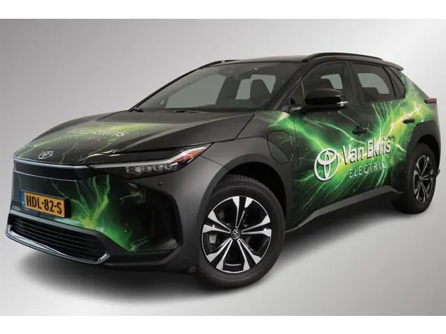Toyota bZ4X Dynamic Bi-tone 71 kWh, Panoramadak, 360 camera