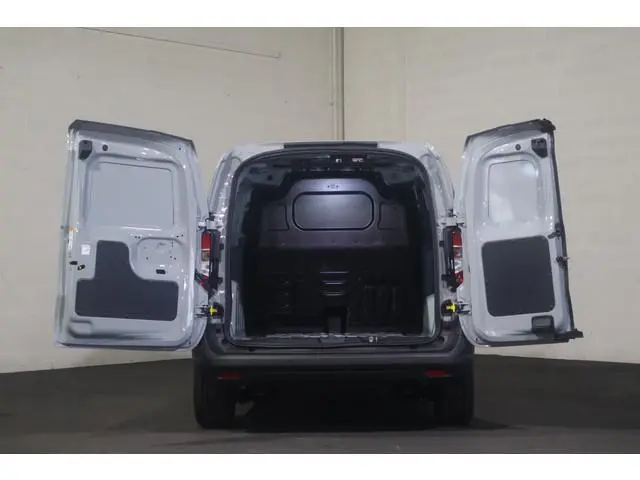 Ford E-Transit Courier