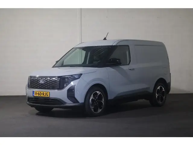 Ford E-Transit Courier Limited 44 kWh Navigatie Airco 
