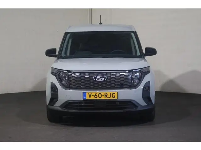 Ford E-Transit Courier