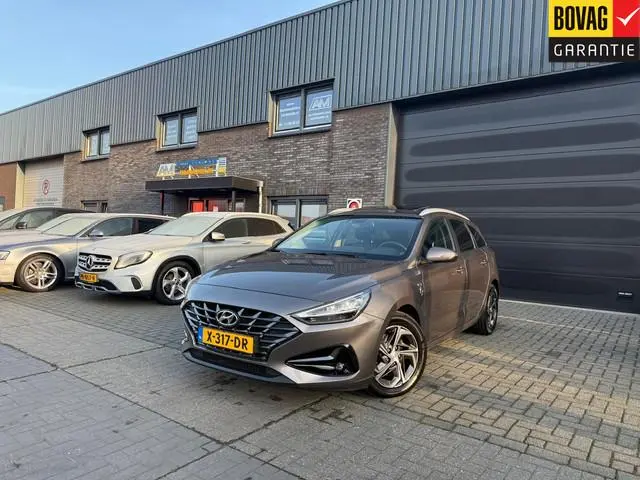 Hyundai i30 Wagon 1.5 T-GDi MHEV Premium | 1E EIGENAAR | 3/6/12MND GARANTIE| LED | CARPLAY | SCHUIFD...