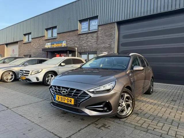 Hyundai i30 Wagon 1.5 T-GDi MHEV Premium | 1E EIGENAAR | 3/6/12MND GARANTIE| LED | CARPLAY | SCHUIFD...