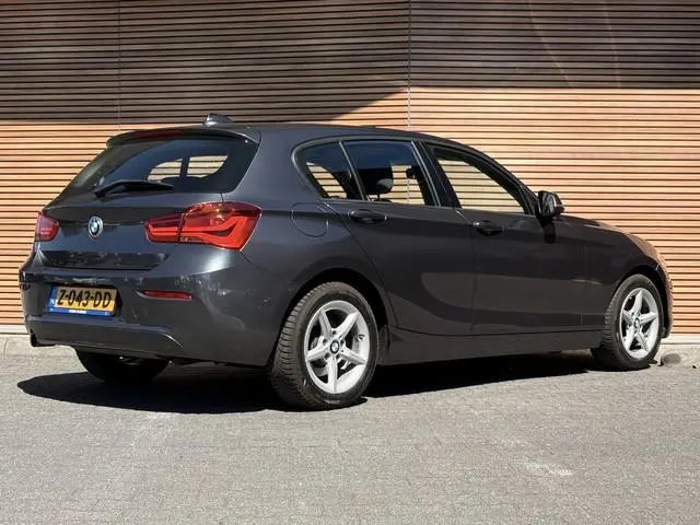 BMW 1-serie 116i Corporate Lease Executive Navi / Telefoon / PDC Voor en Achter / Cruise