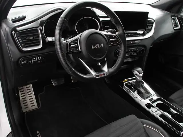 Kia ProCeed 1.5 T-GDi Automaat HEV GT-Line  Climate control  Cruise control adaptive  Camera  Parkee...