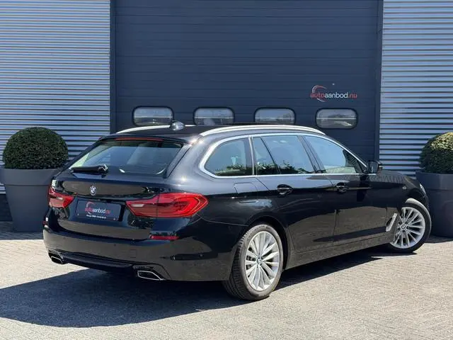 BMW 5-serie Touring 540i xDrive High Executive Edition | Panoramadak | 360* Camera | Elektrische Ach...