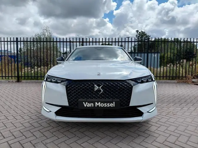 DS 4 E-Tense Performance Line