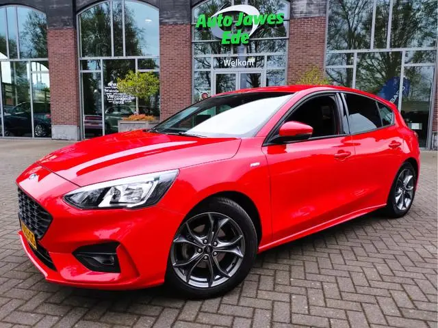 Ford Focus 1.0 EcoBoost ST Line Business Parkeersensoren V+A - Climatronic - Led verlichting - NL au...