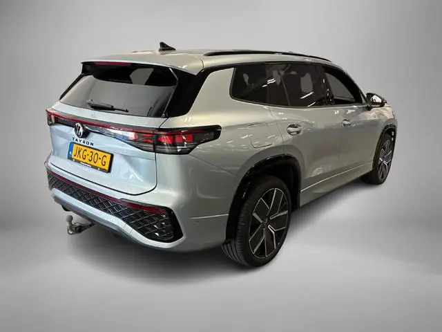 Volkswagen Tayron 1.5 eHybrid 272pk DSG R-Line Edition  · Panoramadak · Inklap. Trekhaak · 360 Camer...