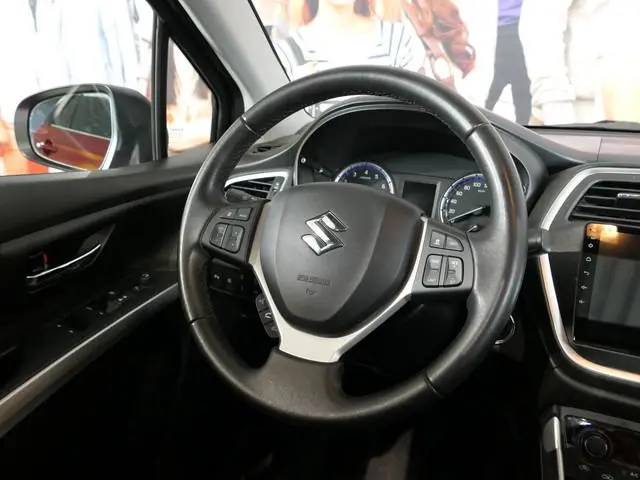 Suzuki S-Cross