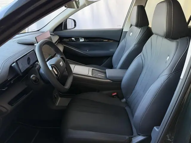 Geely E5