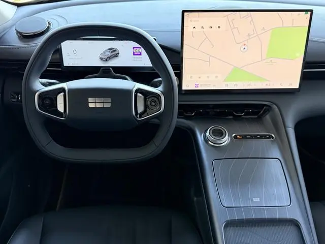 Geely E5