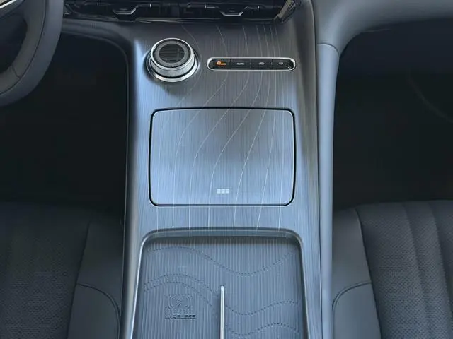 Geely E5