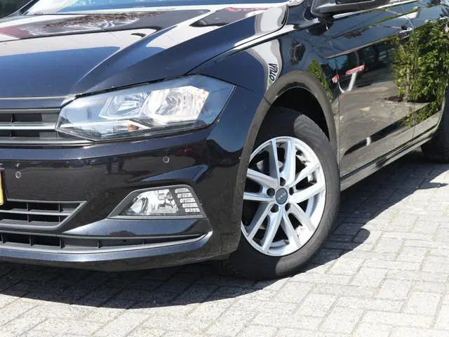 Volkswagen Polo 1.0 TSI Comfortline Business CLIMA NAVI ADAP