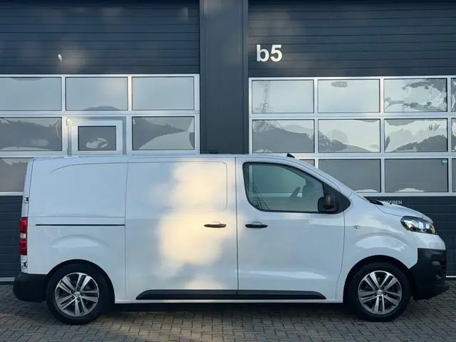 Opel Vivaro 2.0 CDTi 177pk Automaat EDITION L2 Lang / WERKPLAATS / Navi / Stoelverwarming / Licht me...