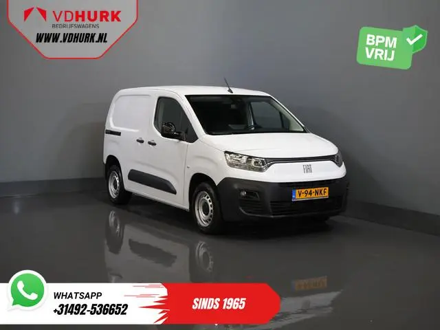 Fiat Doblo 1.5 HDi 100 pk (DEMO) 3 Pers./ CarPlay/ Stoelverw./ Camera/ PDC/ Cruise/ Airco