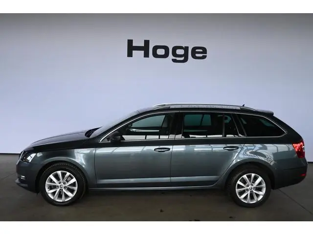 ŠKODA Octavia Combi 1.0 TSI Automaat Greentech Ambition Business Clima Trekhaak Apple CarPlay Cruise...