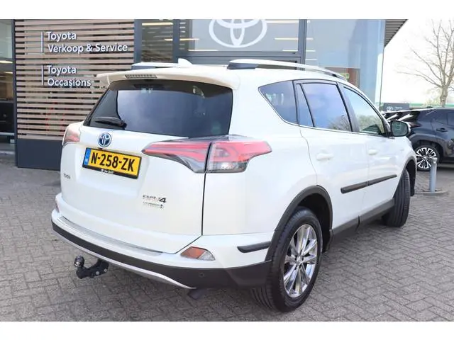 Toyota RAV4 2.5 Hybrid AWD Executive, Beige Leder, Bearlock