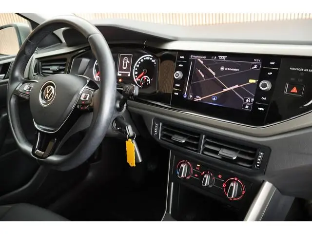 Volkswagen Polo 1.0 TSI 95pk Comfortline Parkeersensoren Navigatie ACC