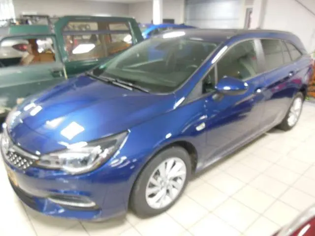 Opel Astra Sports Tourer 1.4 Business Edition AUTOMAAT Staat in De Krim