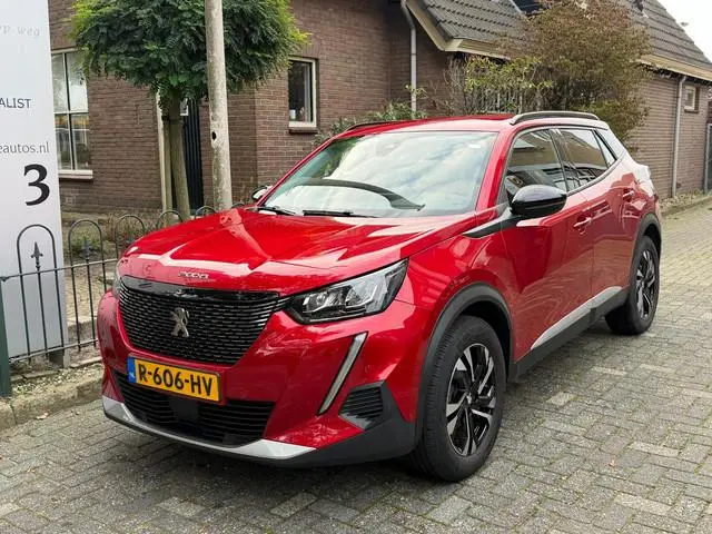 Peugeot 2008 1.2 PureTech Allure Pack