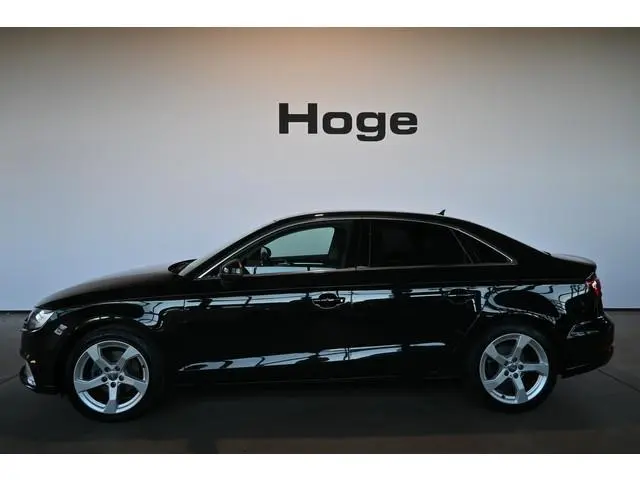 Audi A3 Limousine 35 TFSI CoD Advance Clima Navigatie Virtual Trekhaak Rijklaarprijs Inruil Mogelijk...