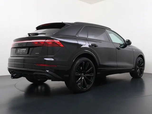 Audi Q8 55 TFSI e quattro Pro Line S B&O | Panorama dak | Trekhaak | Massagestoelen