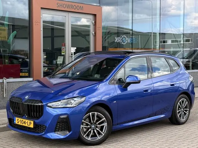 BMW 2-serie Active Tourer 220i M-sport | Pano | Cruise | Lane assist | HUD | Apple Carplay | Half Le...