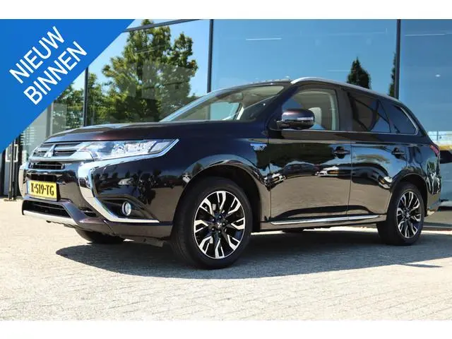 MITSUBISHI OUTLANDER 2.0 PHEV INSTYLE+ | ACC | TREKHAAK | LEDER | 360 CAMERA | PANO | CRUISE | CLIMA...