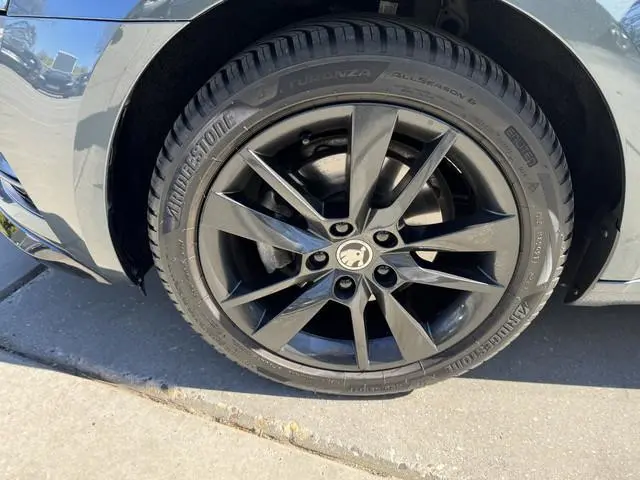 ŠKODA Octavia Combi 1.5 TSI 150pk DSG Sport Business Navigatie Climate Control Sportstoelen Trekhaak